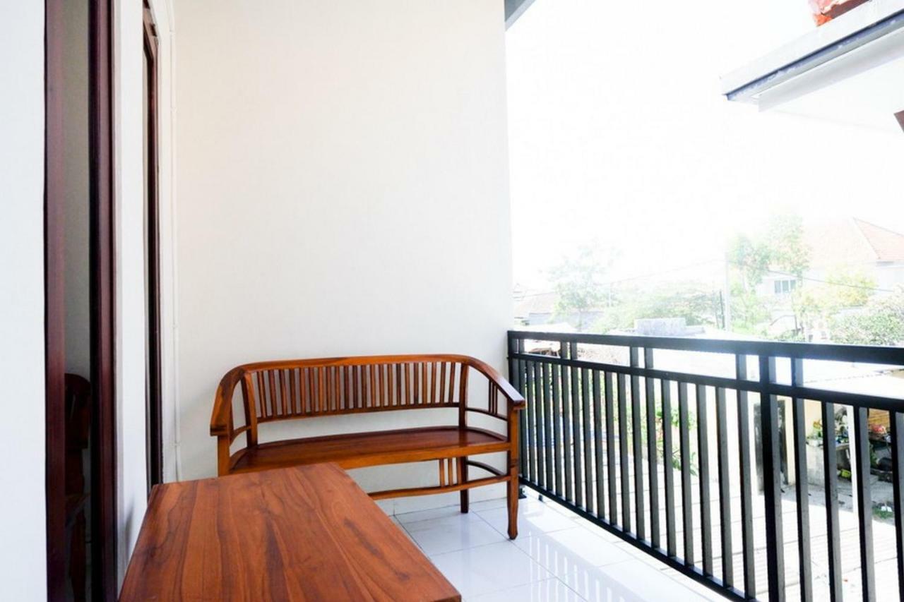 Reddoorz Near Mertasari Beach Денпасар Екстериор снимка